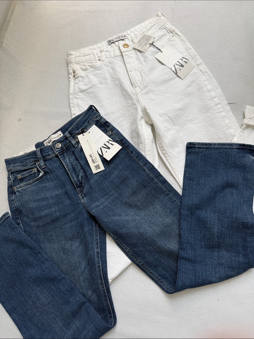 Zara 2 pairs high waist Straight Leg Jeans White Indigo Denim size 34 US 2 NWT